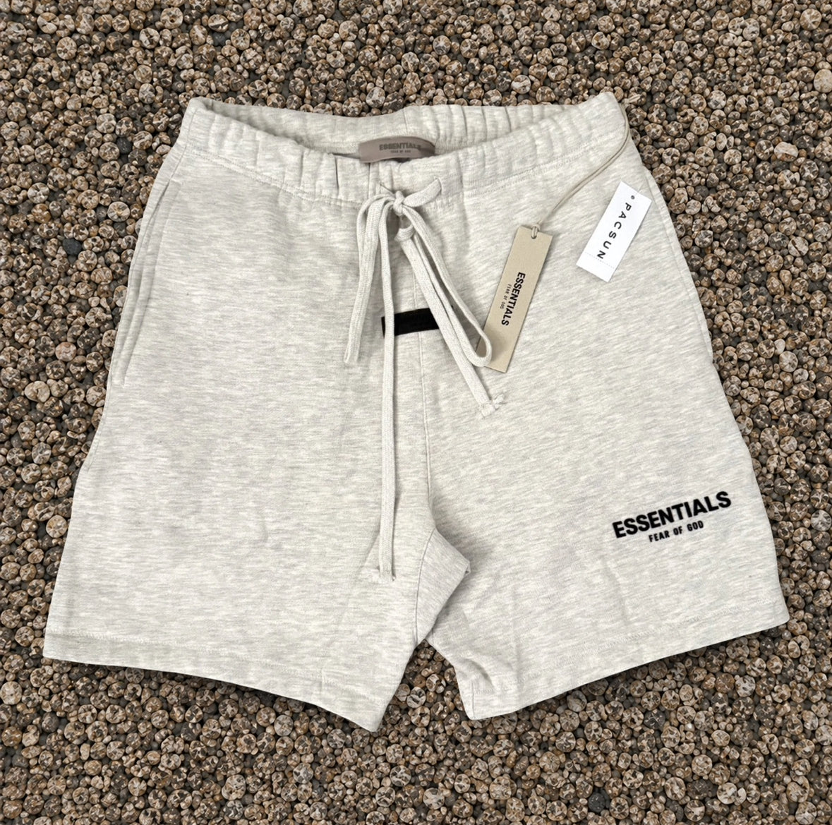 Fear of God Essentials Sweatshort ‘Light Oatmeal’